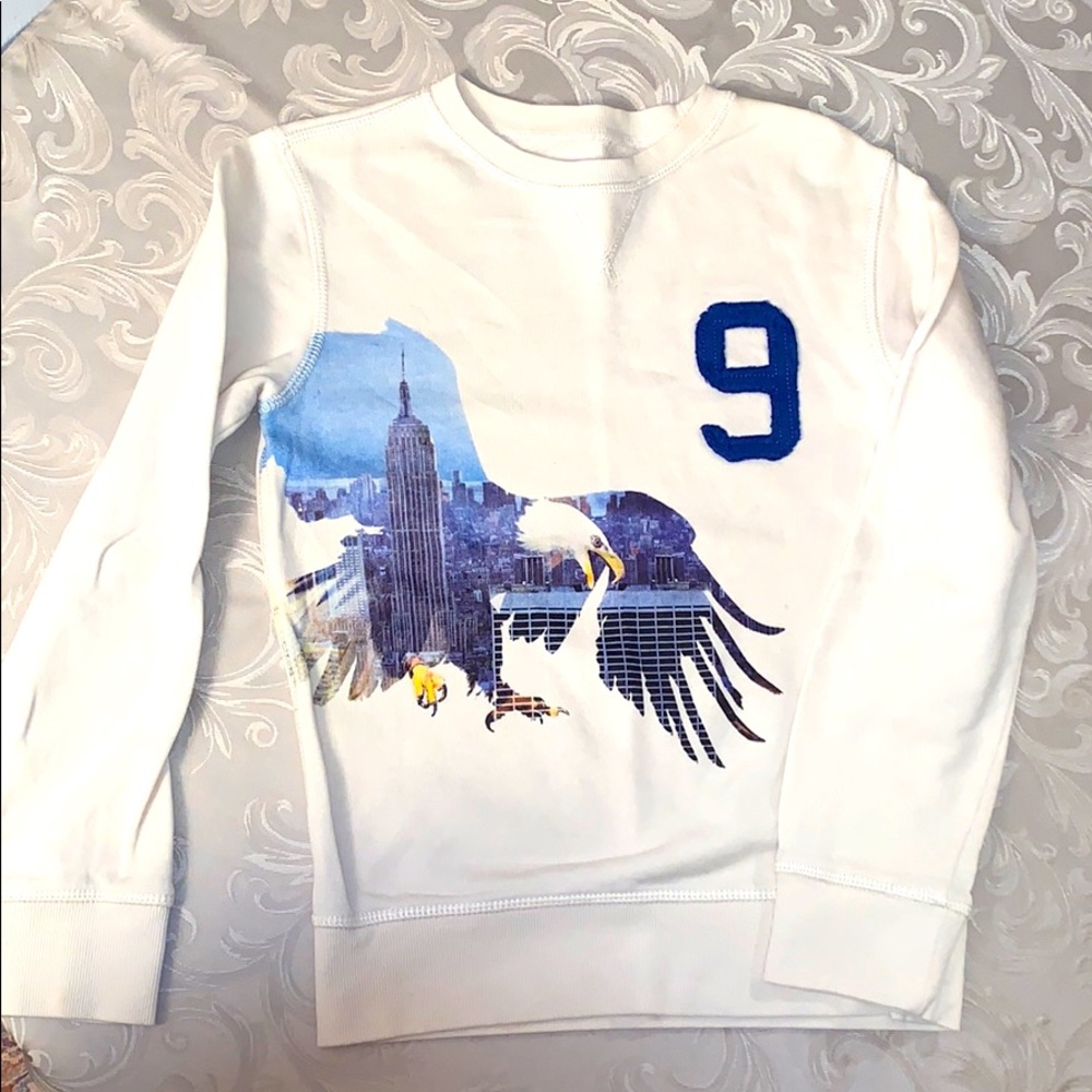 Sweatshirt